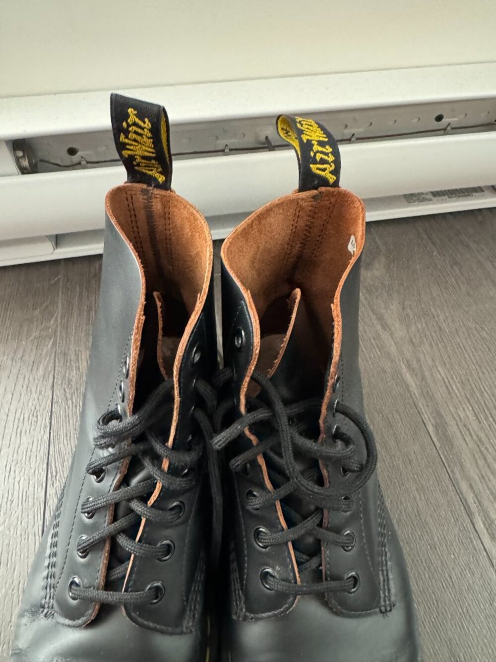 DOC MARTENS 1460 BLACK BOOT SIZEUS 9 MENS MADE IN ENGLAND - Picture 5 of 16